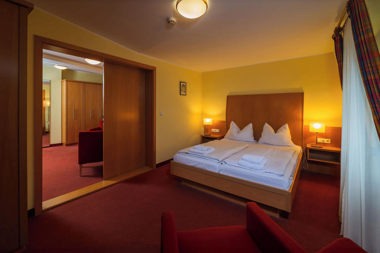 Bedroom 3, Erbenhof, Weimar