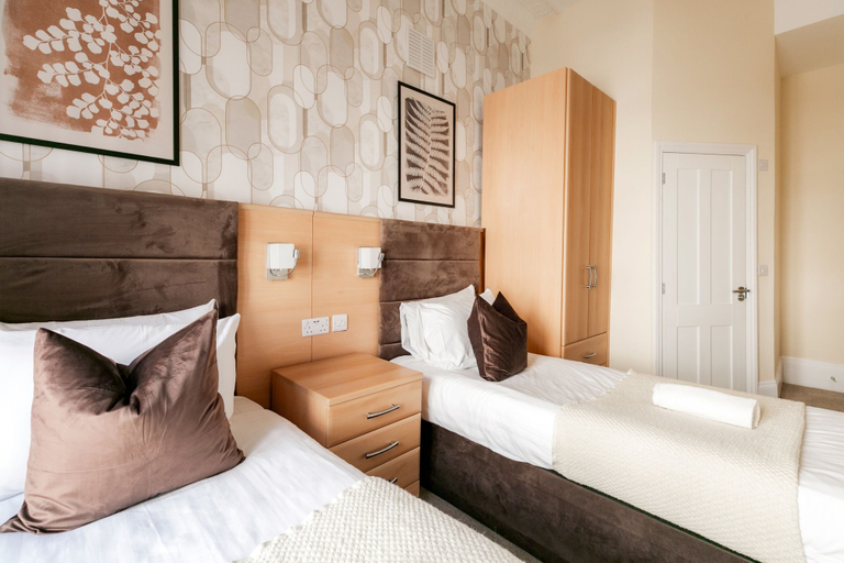 Others 5, Mina Hotel by PLI, London