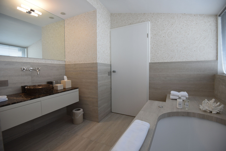 Bathroom 4, Hotel Van Cleef, West-Vlaanderen