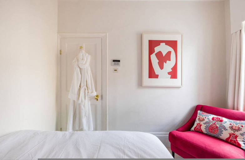 Room 5, The Impressionist s Fireplace 4 BR Home in Chelsea, London