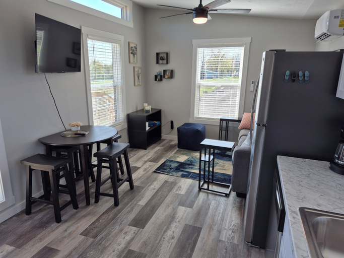 Interior, Shadow Ridge, Craig