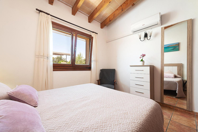 Bedroom 3, Finca Kelly, Baleares