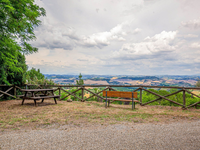 Others 5, Montaione Harmony: Lodging, Florence