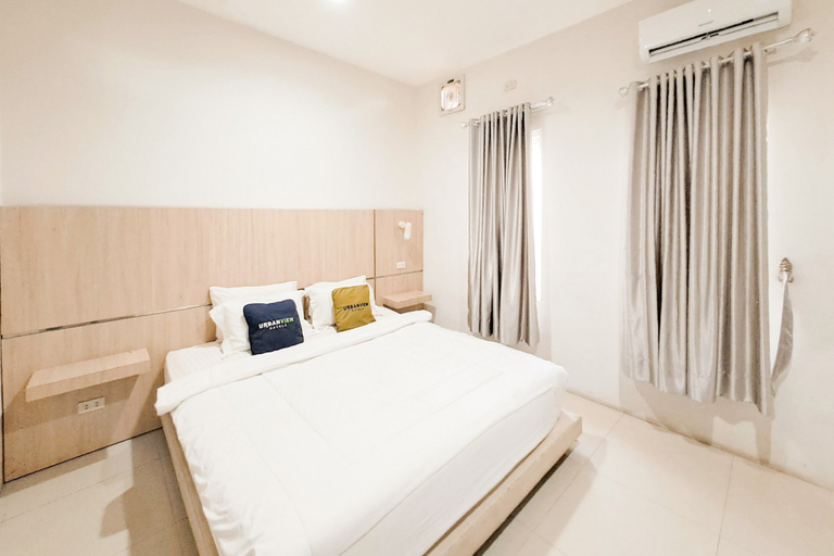 Bedroom 4, Urbanview Hotel Gracia Metro Lampung, Metro