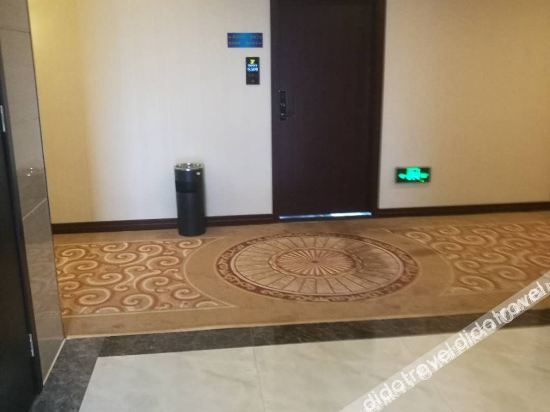 Others 3, New Joy Hotel, Xianning
