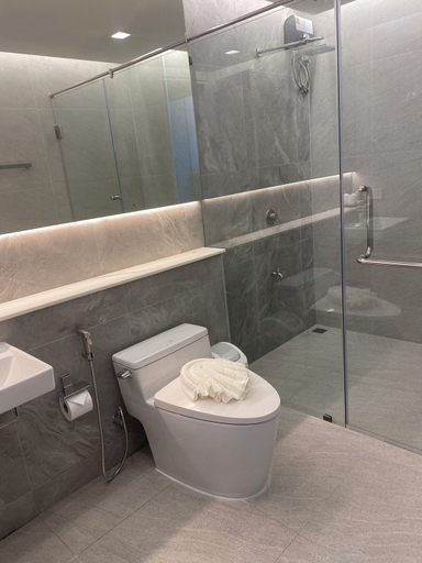 Bathroom 4, Kamala Regent Residence, Pulau Phuket