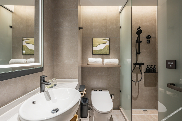 Bathroom 4, Atour Hotel Lujiazui Shanghai Tower, Shanghai
