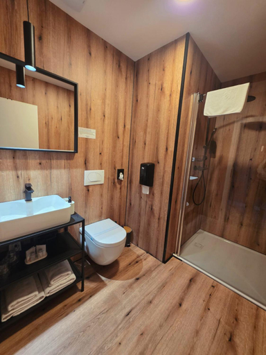 Bathroom, B&B Centar, Zagreb
