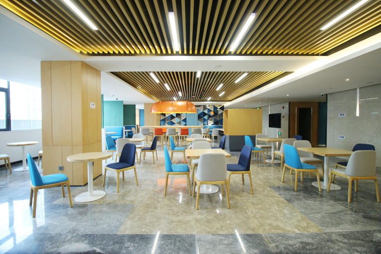 Food & Drinks 5, Holiday Inn Express (Haining Leather City, People's Square), Jiaxing