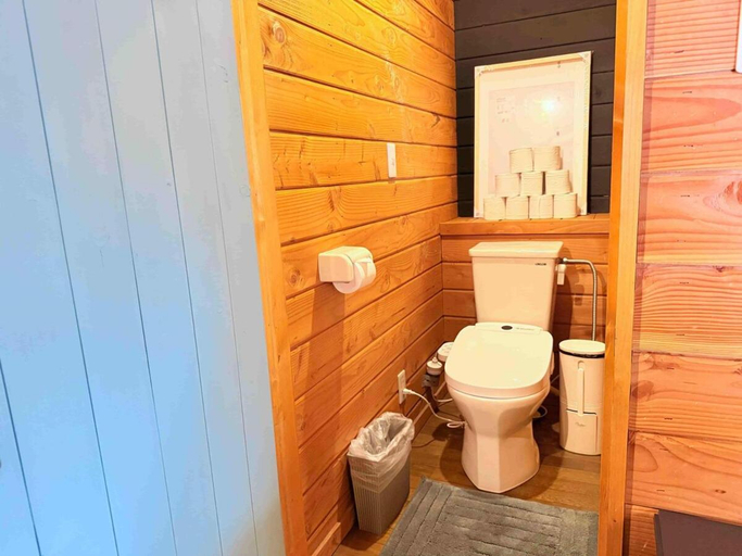 Bathroom 3, Free BBQ Cabin Stay in Toya Near Rusutsu & Niseko, Tōyako