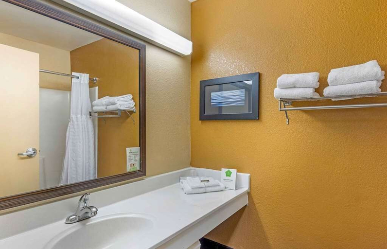 Bathroom 4, Extended Stay America Sacramento Northgate, Sacramento