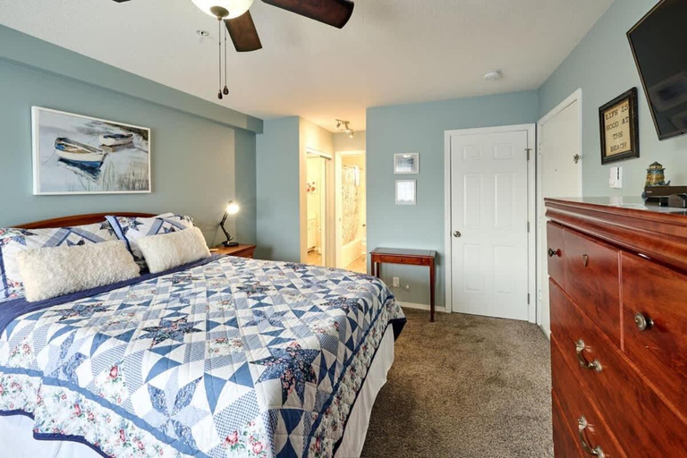 Bedroom 2, Sea Gypsy Rentals, Lincoln