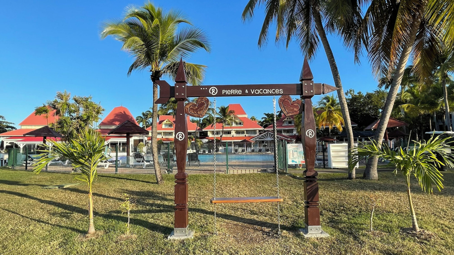 Exterior 3, Sur la Plage - Club Sainte-Anne, Sainte-Anne