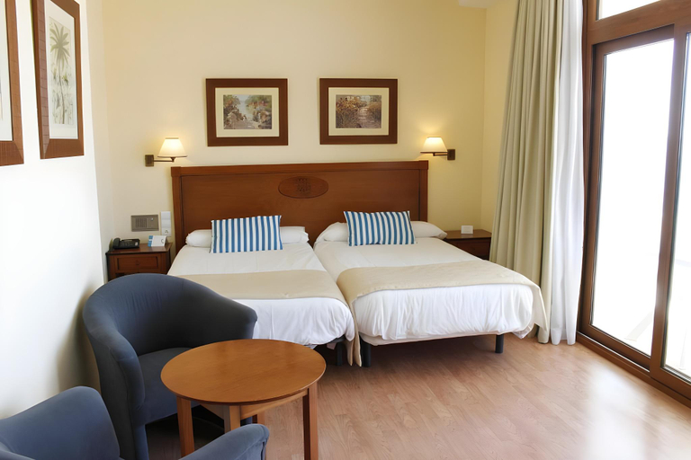 Bedroom 3, Leonardo Hotel Torremolinos Costa del Sol, Málaga