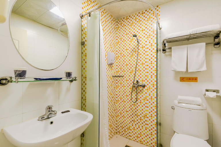 Bathroom 3, Home Inn Jinzhou Central Street Nanjing Road, Jinzhou