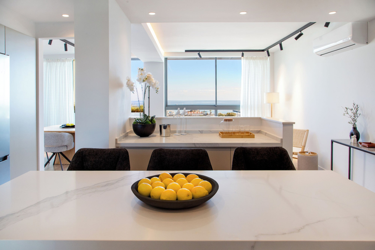 Dining 2, L RESIDENCES & Suites, Larnaca
