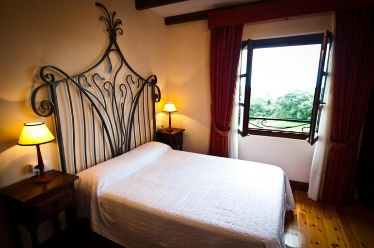 Bedroom 2, Hotel Villa Miramar, Asturias