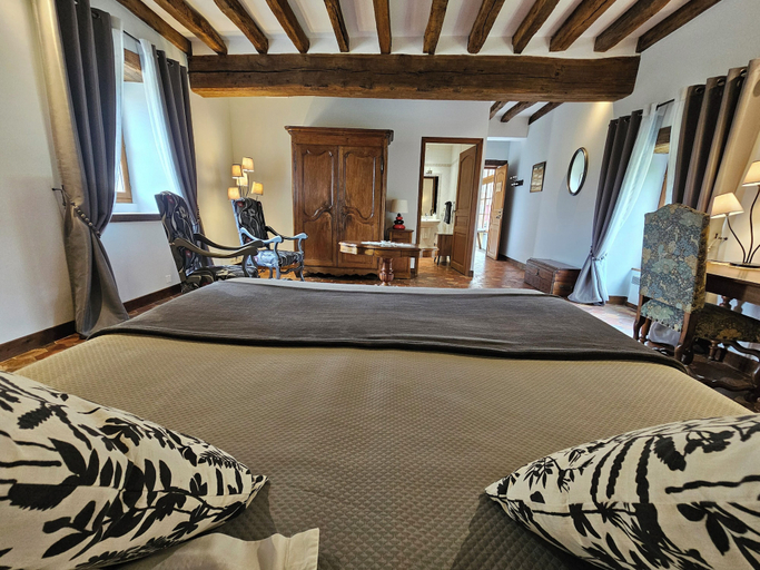 Bedroom 4, Château de Ribourdin, Yonne