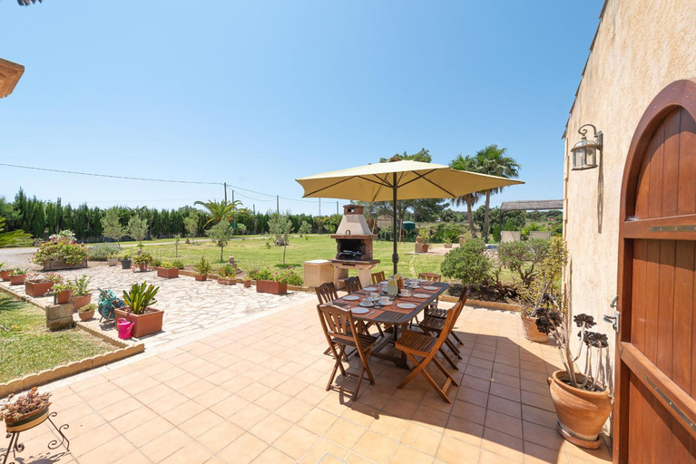 Others 5, Finca Kelly, Baleares