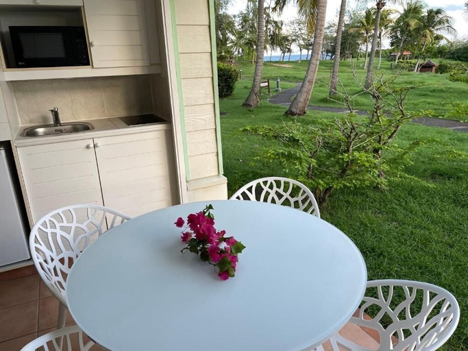 Terrace/patio 2, Sur la Plage - Club Sainte-Anne, Sainte-Anne