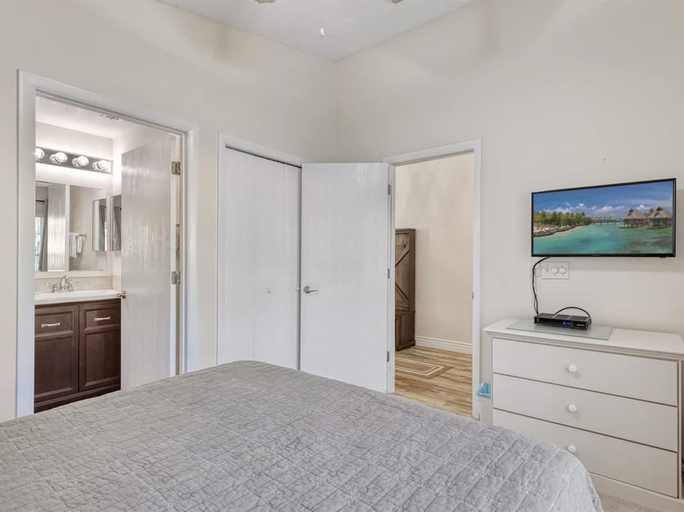 Room 5, Villa Minutes From Disney 4bd 3Bt Private Pool Games, Polk