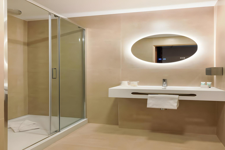 Bathroom 4, Hôtel KHLA Nice, Alpes-Maritimes