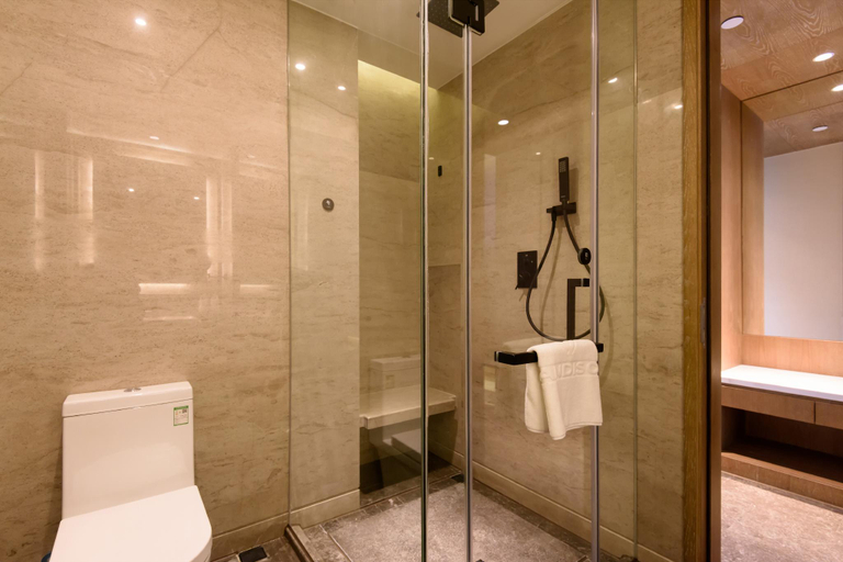 Bathroom, Landison Xinan Hotel Hangzhou, Hangzhou
