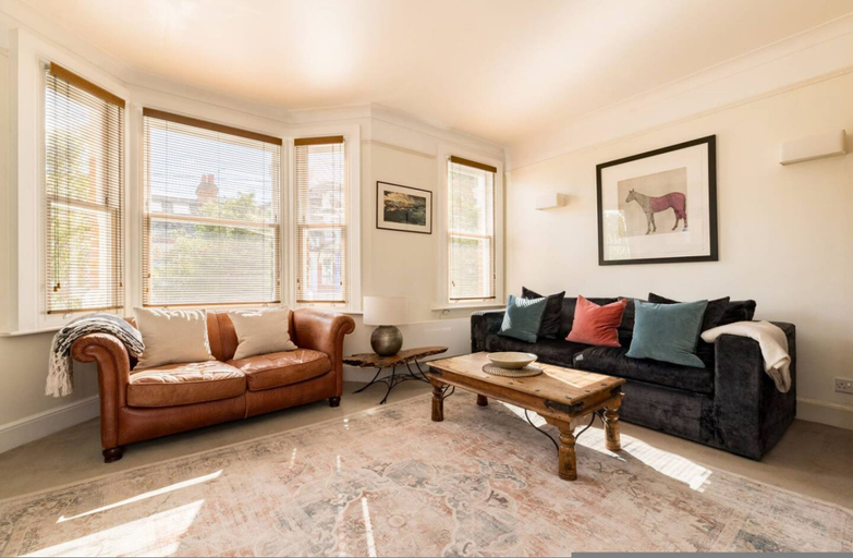 Room 4, Elephant Oxpecker 2 Bedrooms in Fulham, London