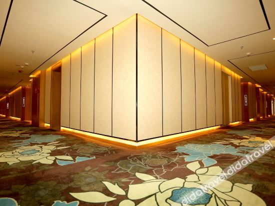 Others 4, Rambling In Skygarden Hotel, Bijie