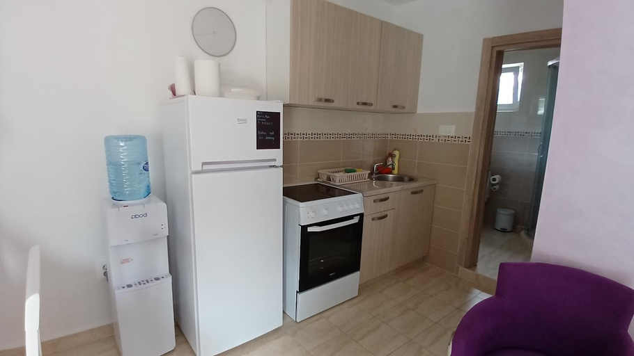 Others 4, MarBis Apartmani near the sea