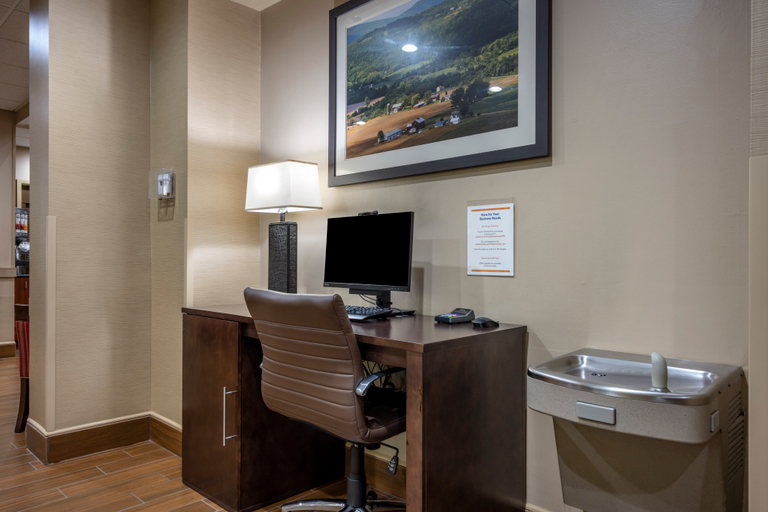 Public Area 3, Comfort Suites State College near Penn State, Centre