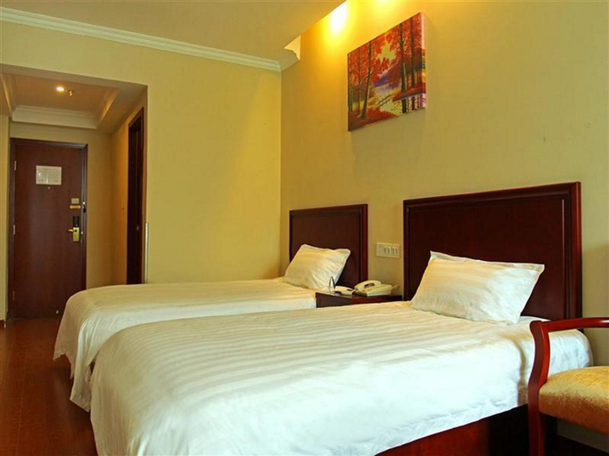 Bedroom, GreenTree Inn Jiangsu Nantong Qidong Middle Heping Road Hotel, Nantong