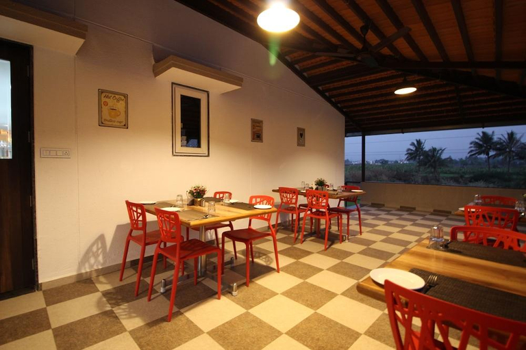 Food & Drinks 5, Hotel Majestique Pune, Pune