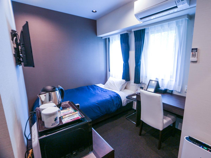 Bedroom 3, HOTEL LiVEMAX YOKOHAMA KANNAI EKIMAE, Yokohama