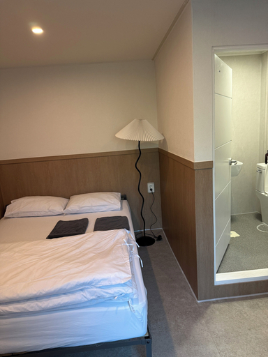 Room 4, Sounds Inn, Yongsan