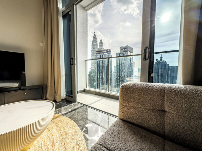 Living area 2, Royce Residences KLCC by CREMES KL, Kuala Lumpur