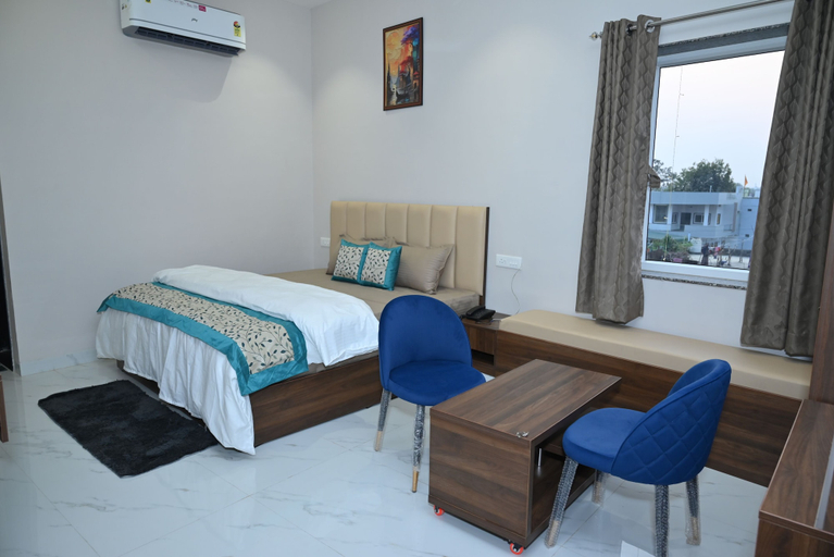 Room 2, Hotel Blue Ocean, Balaghat