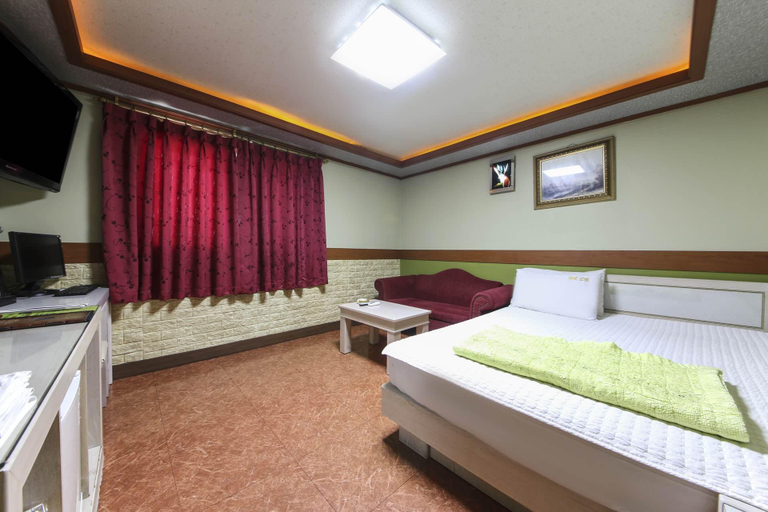 Bedroom 4, Jukdo Market in Pohang, Pohang