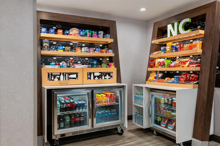 Food & Drinks 5, Hampton Inn Eden, Rockingham