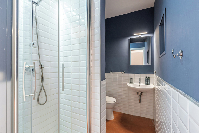 Bathroom 4, Charming Apartment by Wonderful Italy, Palermo