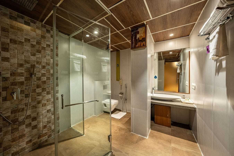 Bathroom 4, Foxoso Aamari Resort A Luxury Retreat, Nainital