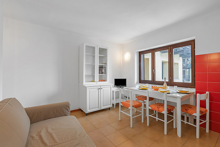 Dining room, La Piazzetta - Flat With Parking for 4, Torino