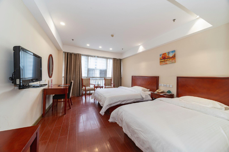 Bedroom 2, GreenTree Inn Rizhao Haiqu East Road Hotel, Rizhao