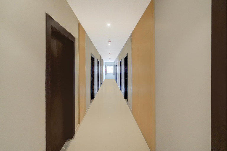 Lobby 5, Super Townhouse Maha Mrityunjay Temple Varanasi, Varanasi