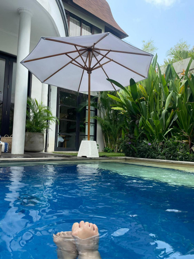 Sport & Beauty 4, Langikula Villa Central Seminyak Sleeps 10, Badung