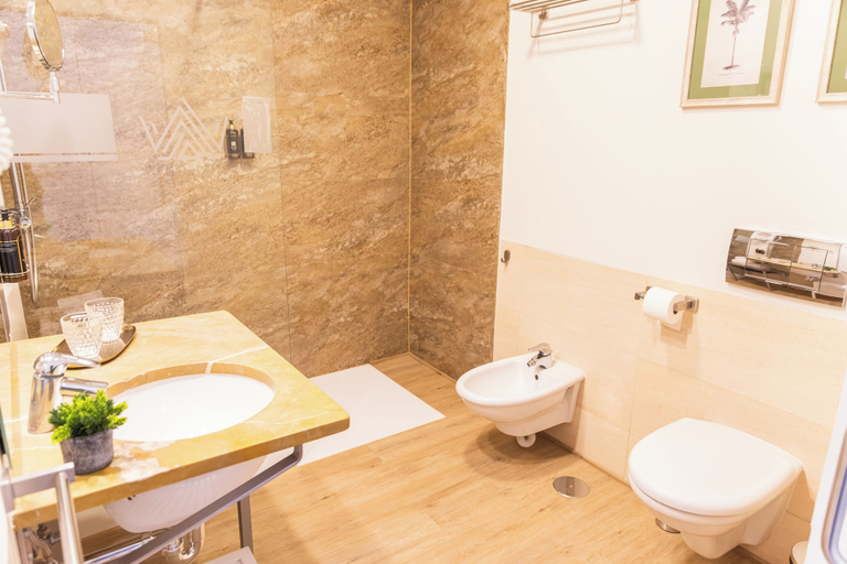 Bathroom 2, Hotel Boutique Palacio del Moral, Málaga