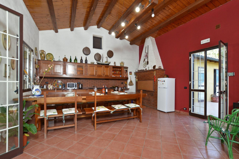 Others 4, Villa Torres, Ragusa