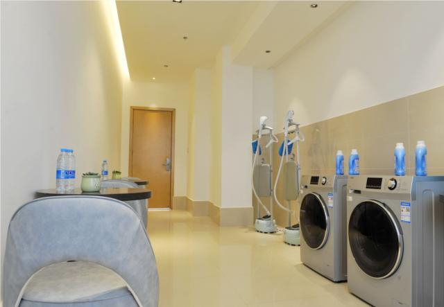 Bathroom 3, Yitai Hotel, Kunming