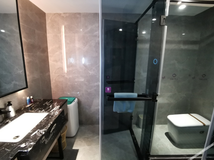 Bathroom 3, シャンシュイSホテル(), Chengdu