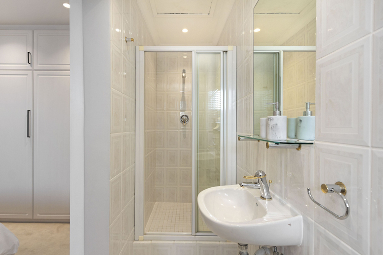 Bathroom 4, Villa Kyma by HostAgents, City of Cape Town